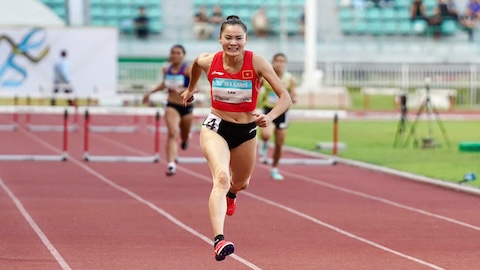 Quách Thị Lan mở hàng HCV trong ngày cho điền kinh Việt Nam